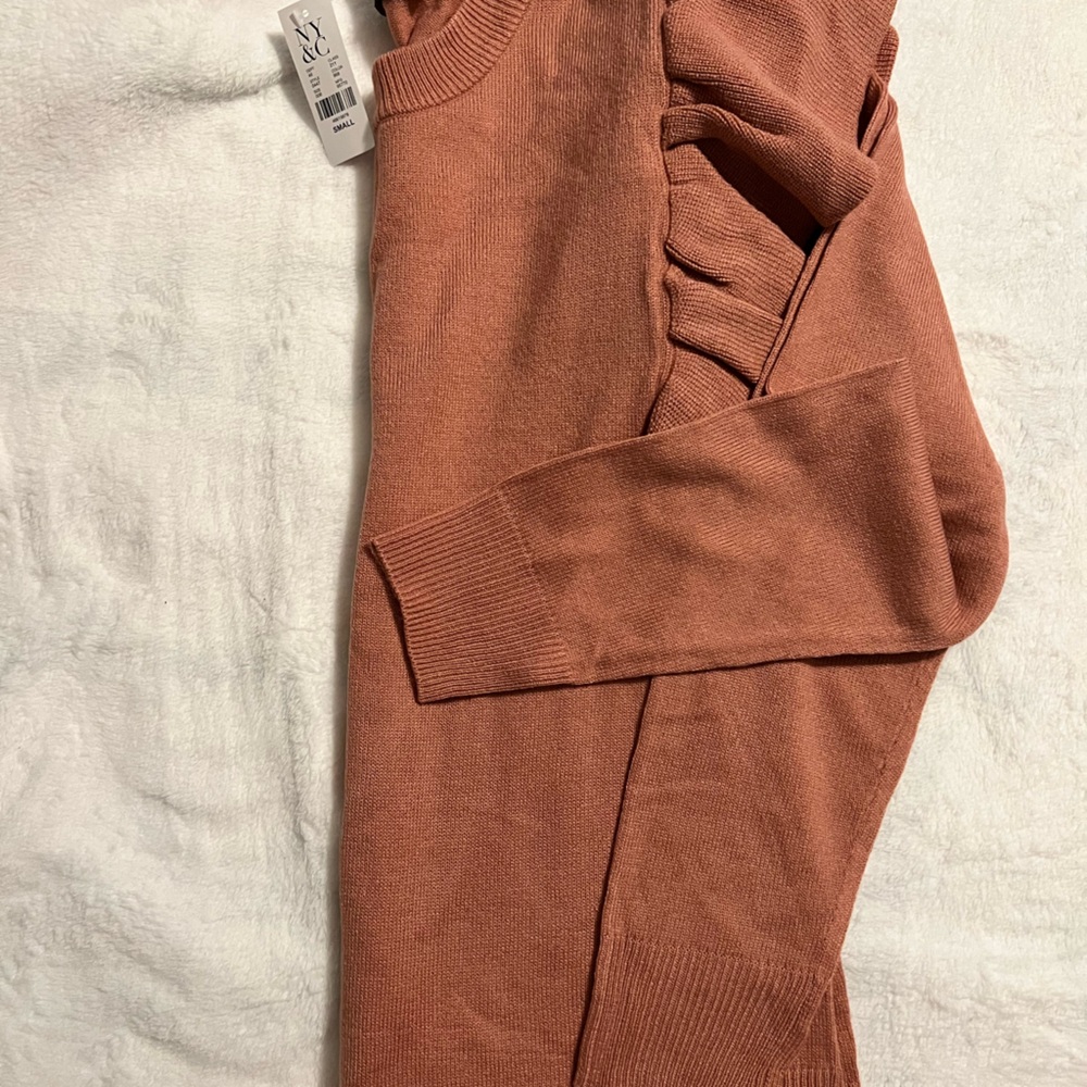 New with tag Nee York & Company sweater